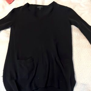 J CREW/Black V neck Sweater/ size small